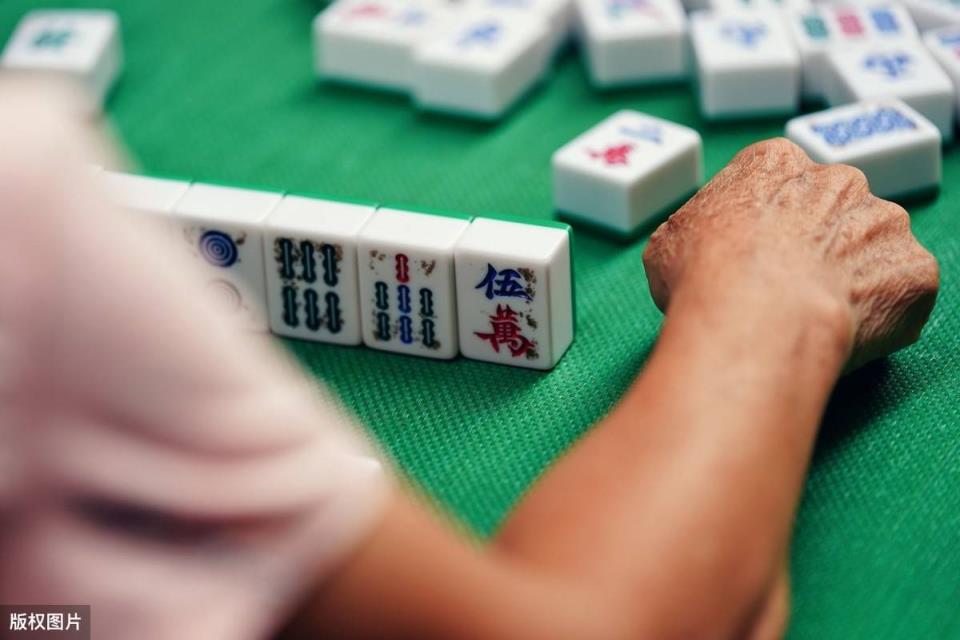 血战麻将能开挂吗（血战麻将万能开挂神器）